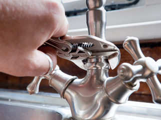 How to Repair a Leaking Faucet